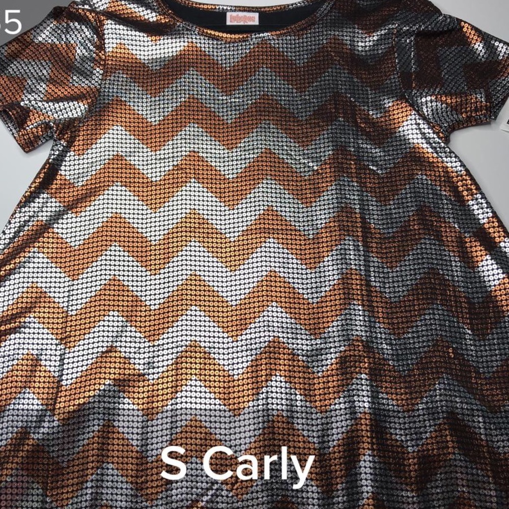 NWT Small Carly